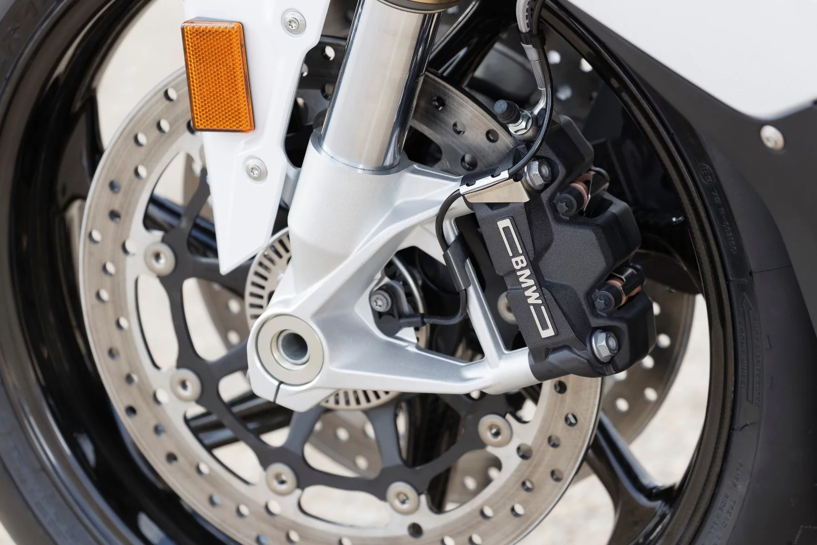 2019 BMW S1000RR: ABS Pro brakes