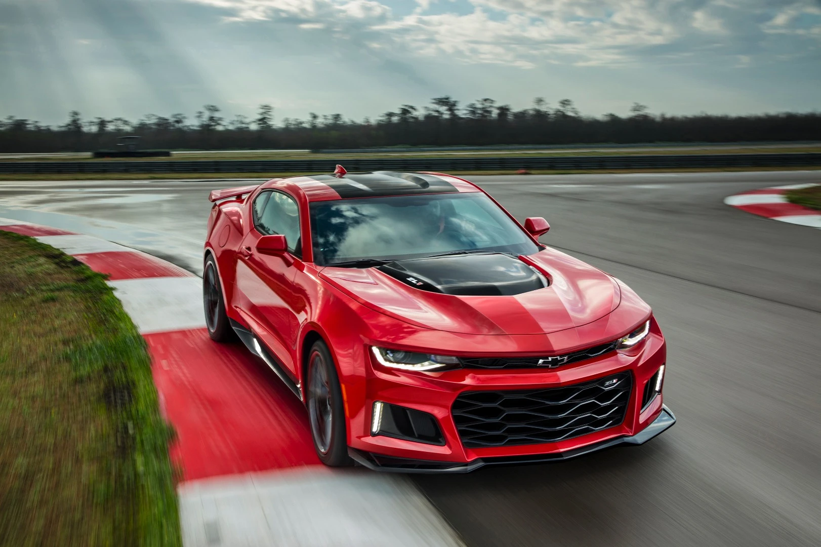 The ZL1 uses a hollowed-out flow-tie instead of the normal Chevrolet bowtie badge