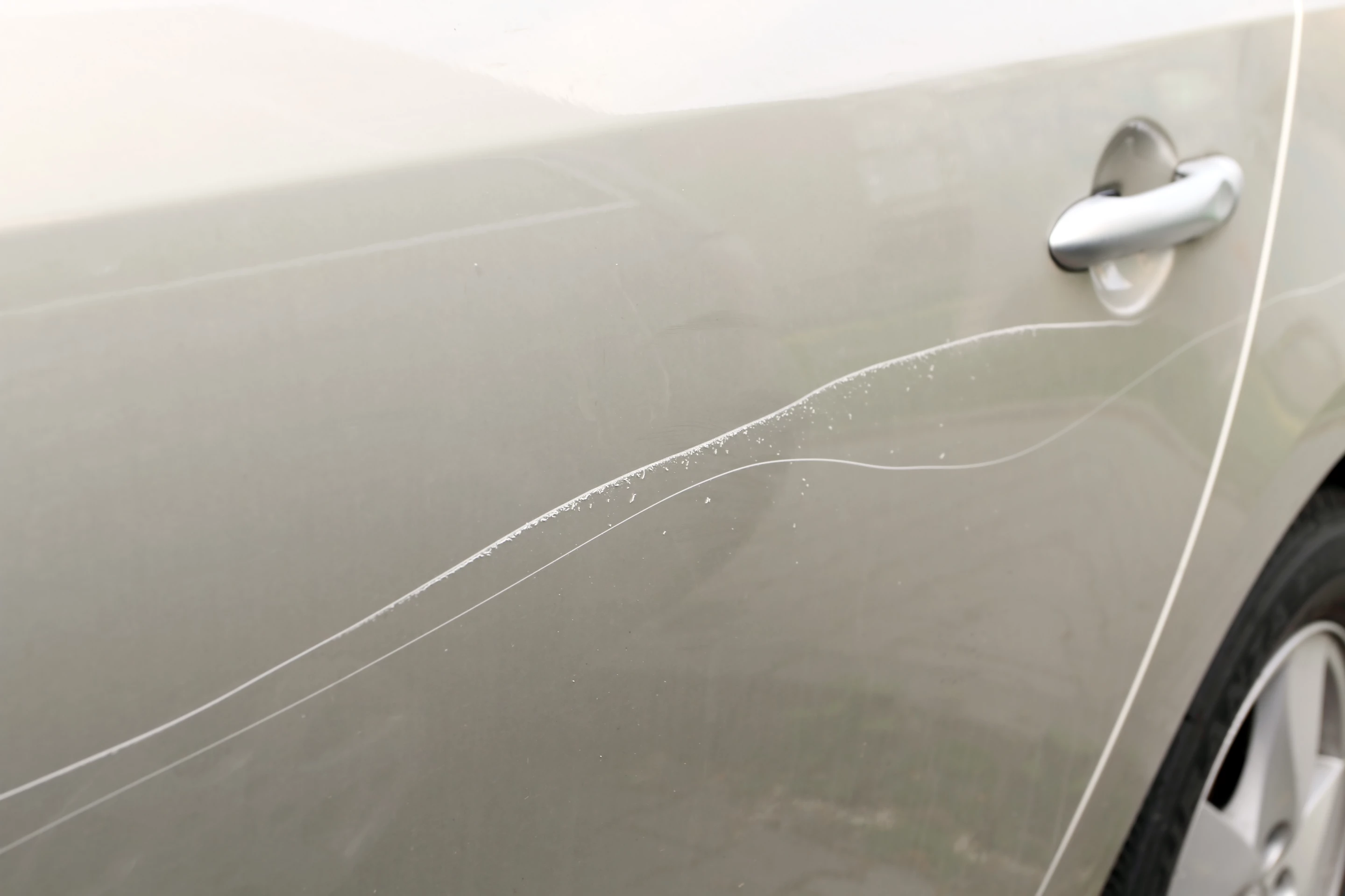 Paint scratches like this could be healed using KIT's new technology (Photo: Shutterstock)