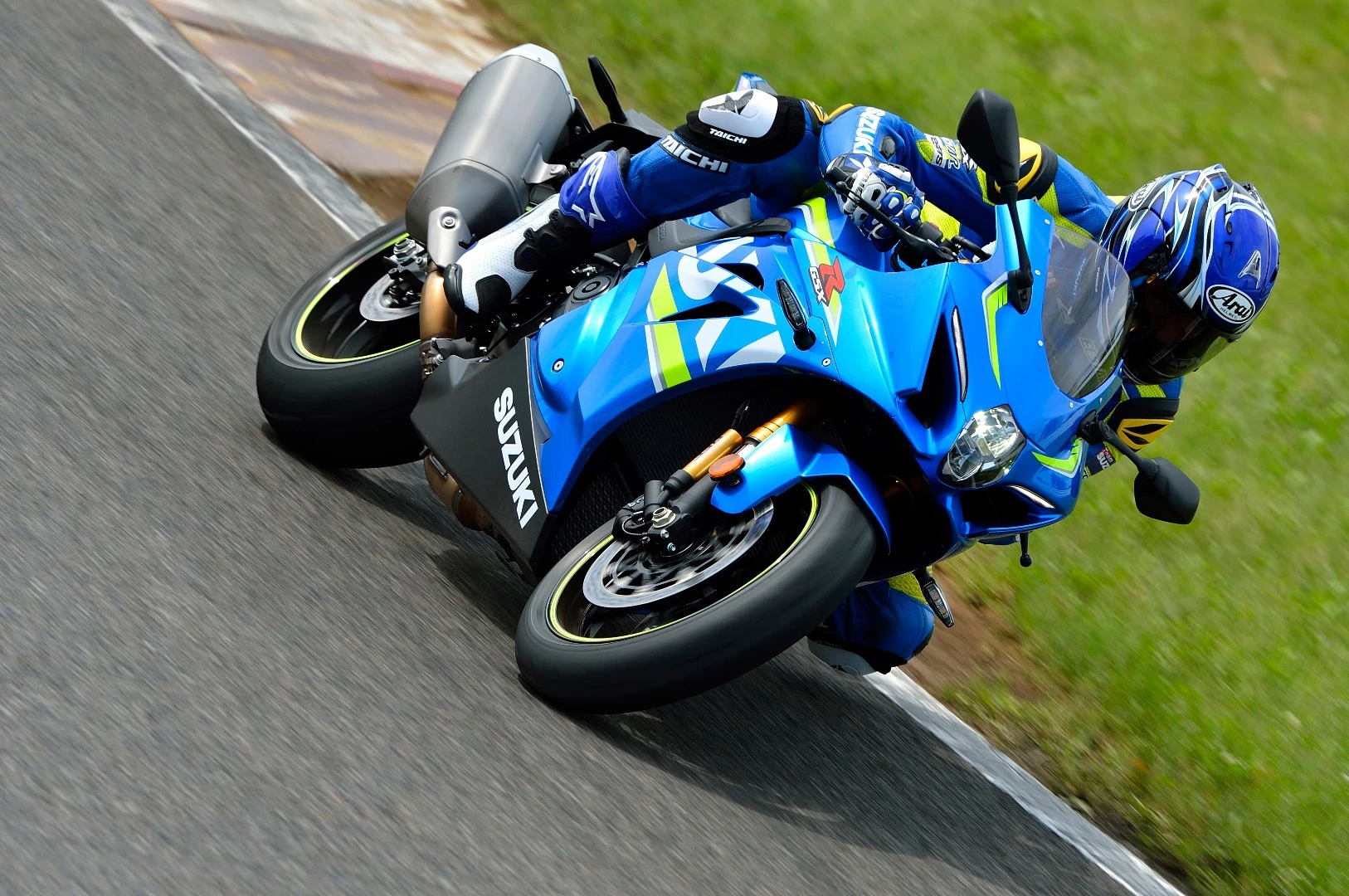 The 2017 Suzuki GSX-R1000/R in action