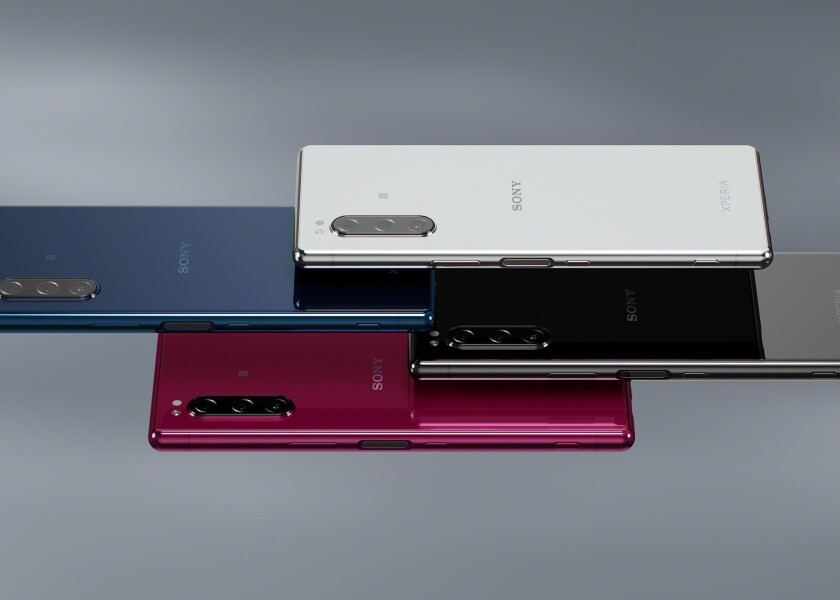 The Xperia 5 comes in four colors: black, blue, gray and red