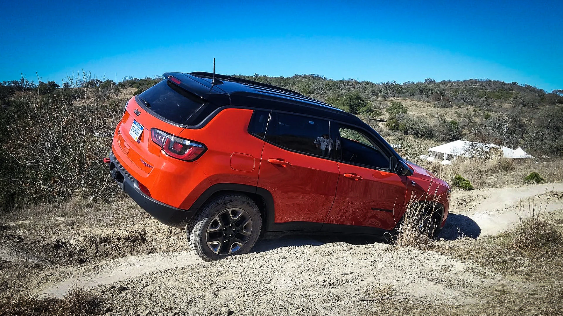 Two different options for four-wheel drive are offered in the Compass