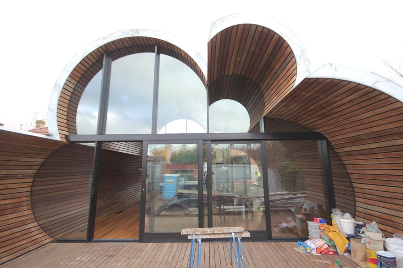 Completed earlier this year, the "Cloud House," as it is now known, is the result of both the renovation and extension of what was once a traditional double-fronted Edwardian house in the Fitzroy North suburb of Melbourne Australia