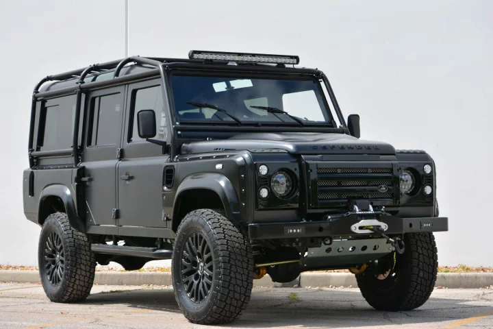 East Coast Defender presents its new 430-hp Beast