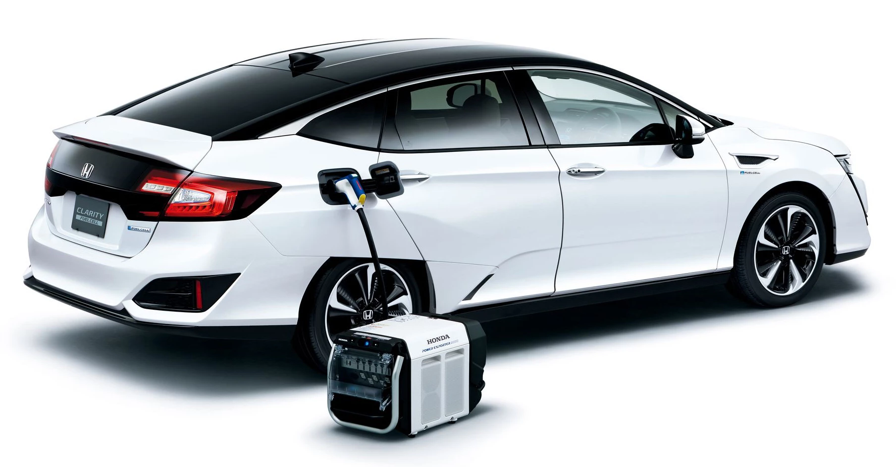 The technology for the Lib-AID E500 was first seen in the Power Exporter 9000, a device conceived to bridge the gap between the home and the power generation potential of the Honda Clarity FCV.