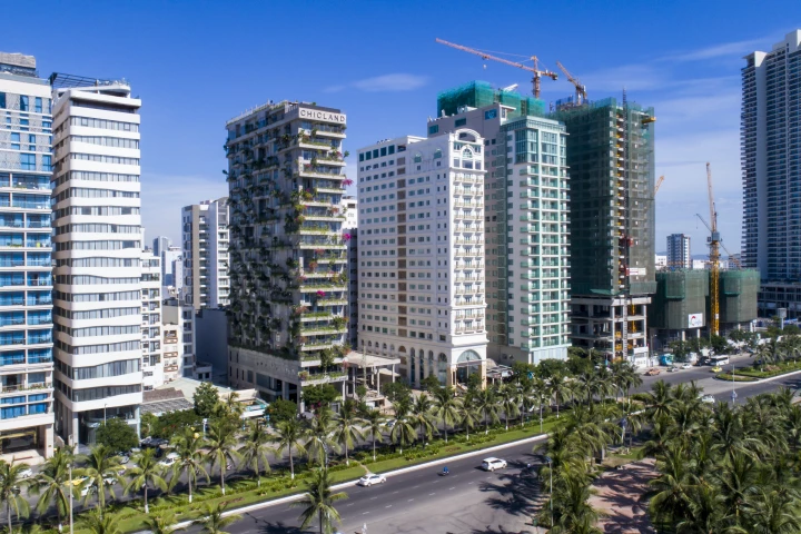 Chicland Hotel rises to a total height of 72 m (236 ft)