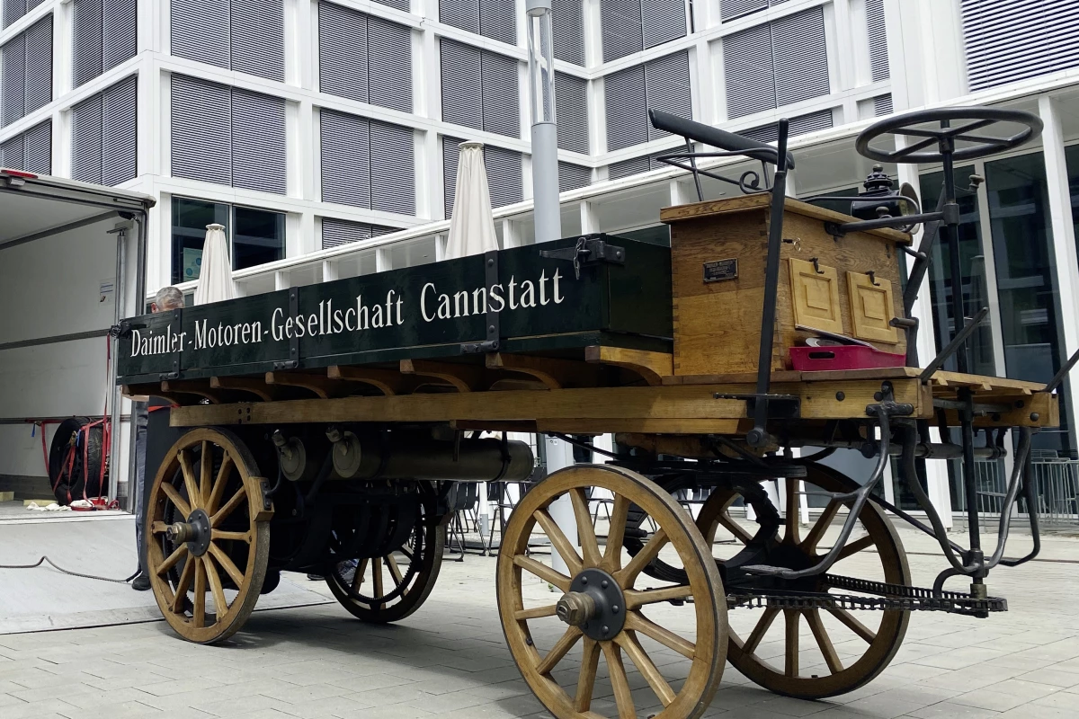 From museum sleep to the road: reproduction of the first truck in history undergoes technical remanufacturing 
