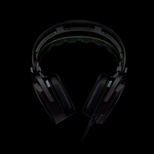 The Razer Tiamat features padded leatherette ear cups