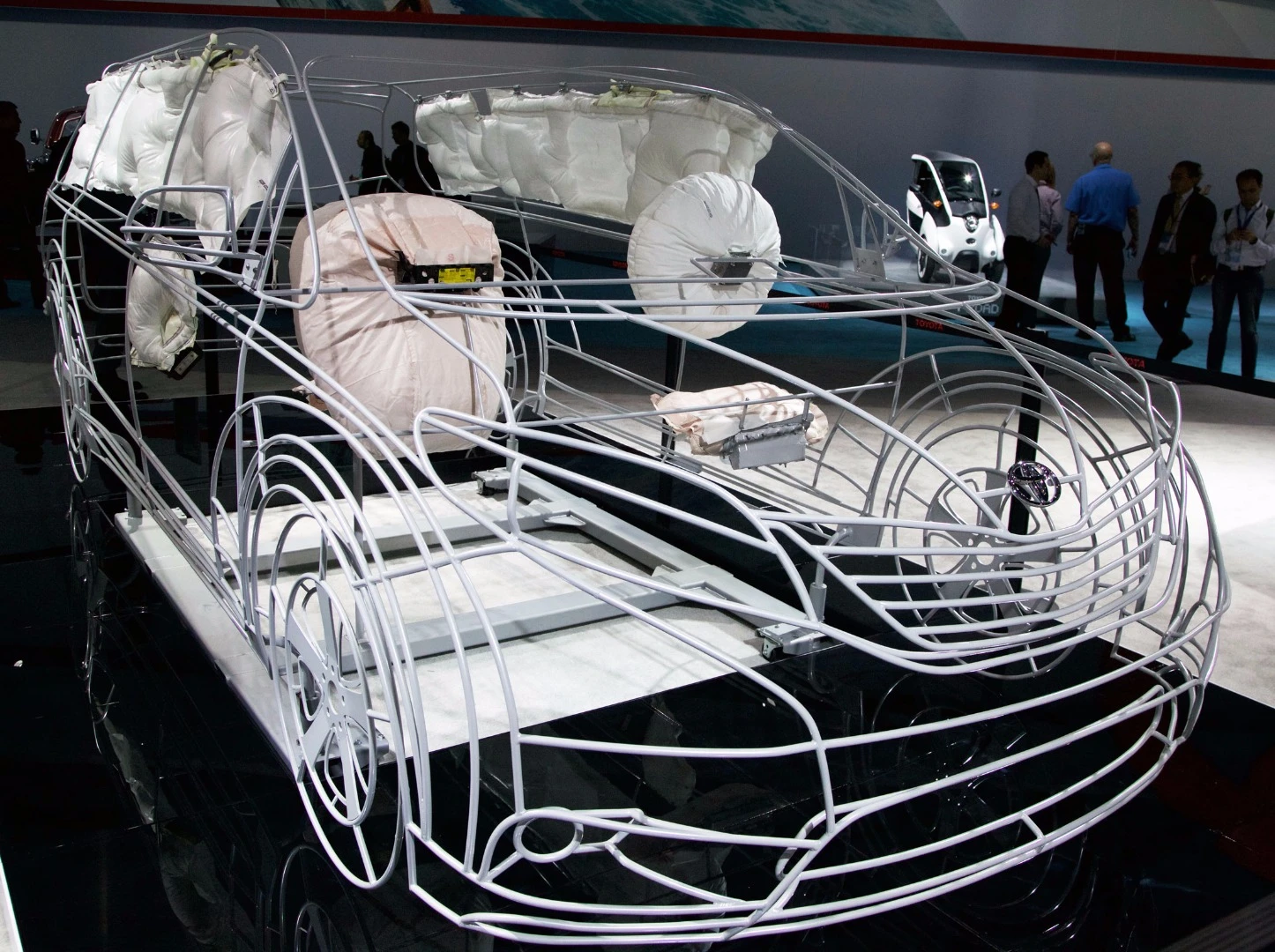 Toyota's stand at NAIAS was largely underwhelming, save for this Avensis. Designed to show you the area covered by airbags