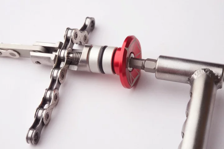 The Mini Bar (right) is used to operate the Barstow Chain Tool (left)