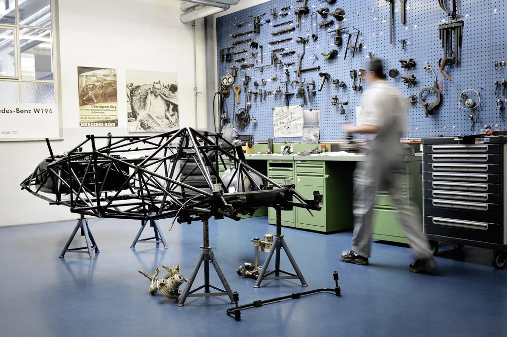 The 300 SL chassis was built of tubular steel for high strength and low weight (Photo: Mercedes-Benz)