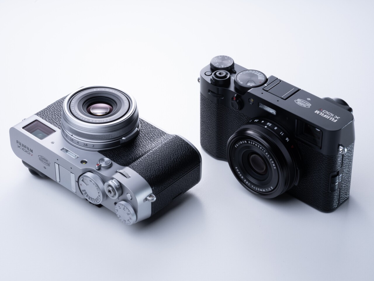 The X100V is built around a 26.1-megapixel CMOS sensor and the latest X-Processor image processing engine