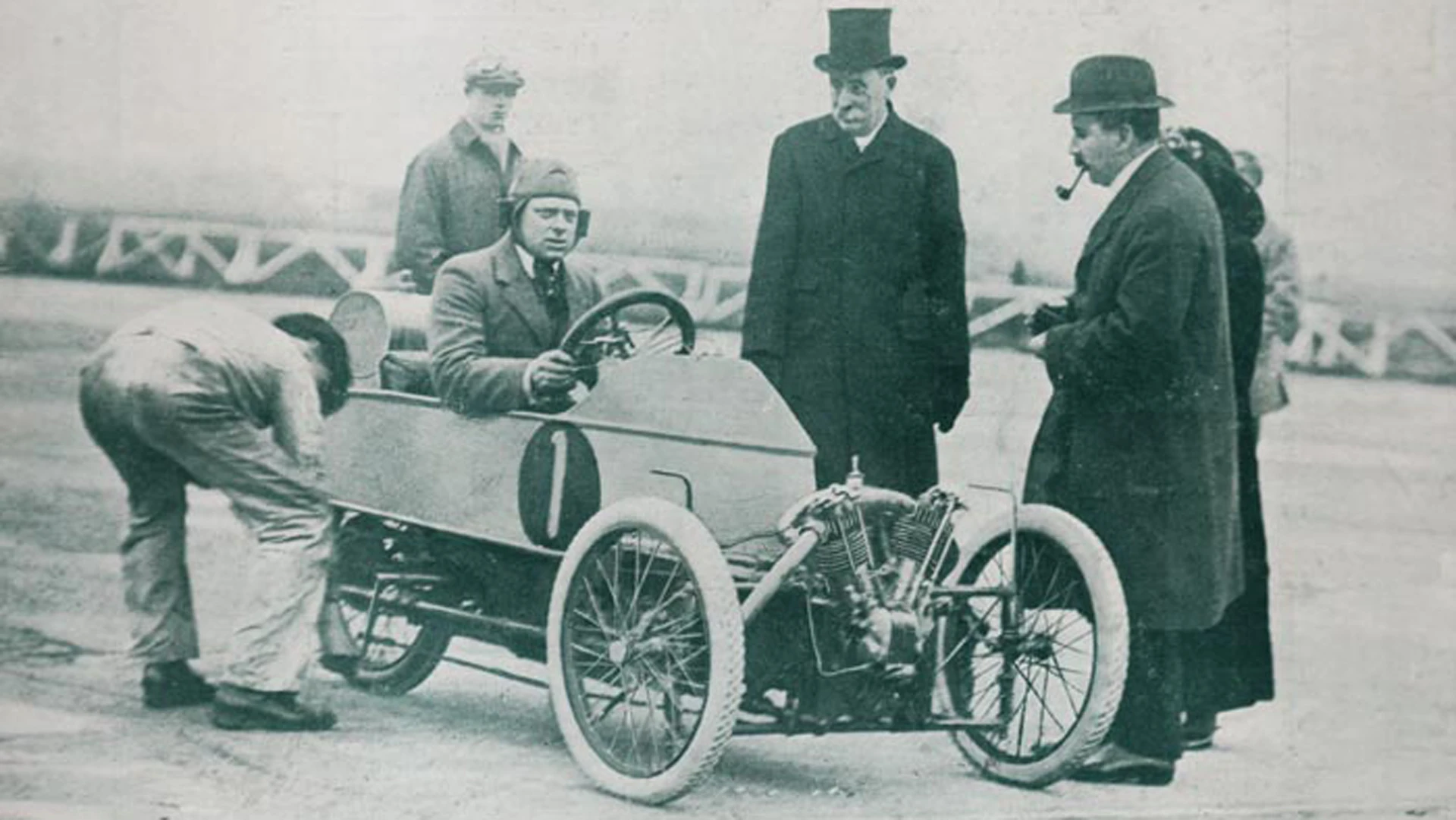 Historical three wheeler from Morgan