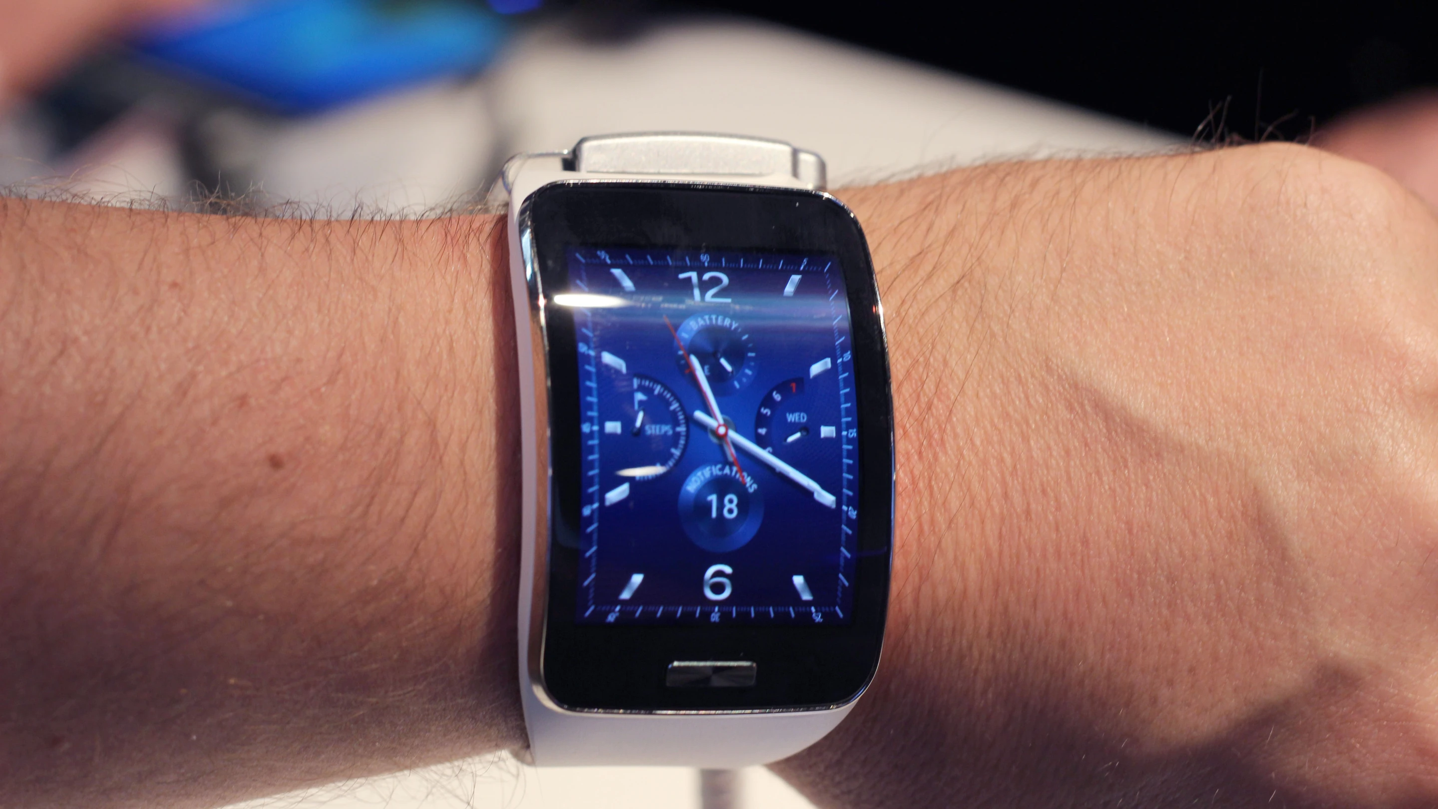 Samsung Gear S (Photo: Will Shanklin/Gizmag.com)
