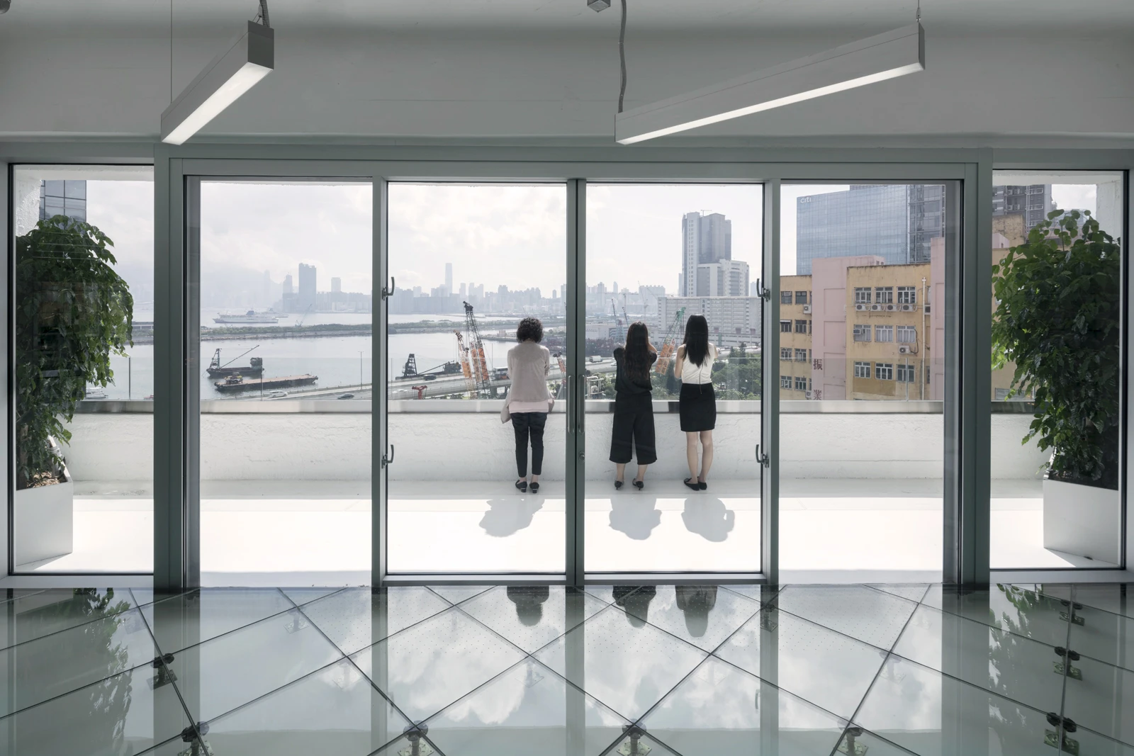 Measures taken to increase efficiency included the use of low-e (efficient) windows and an efficient mechanical ventilation and air-conditioning unit