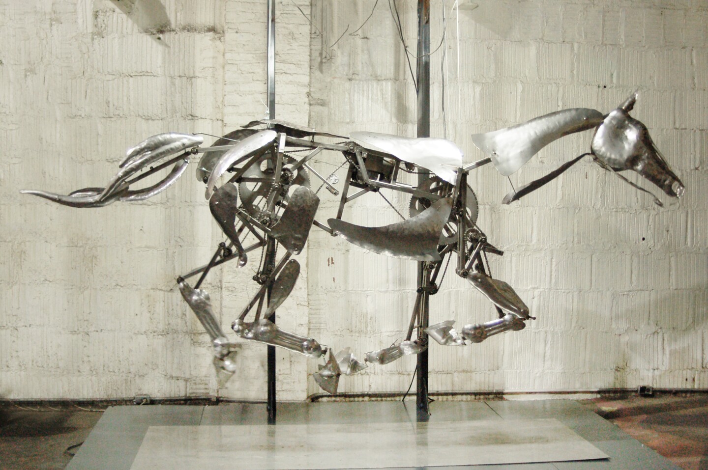 Artist Creates Animated Life Size Mechanical Horse