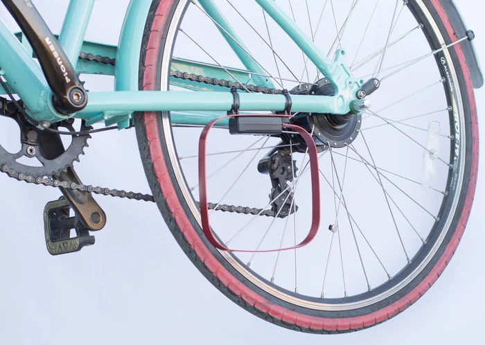 The Veloloop mounts on the non-drive-side chain stay