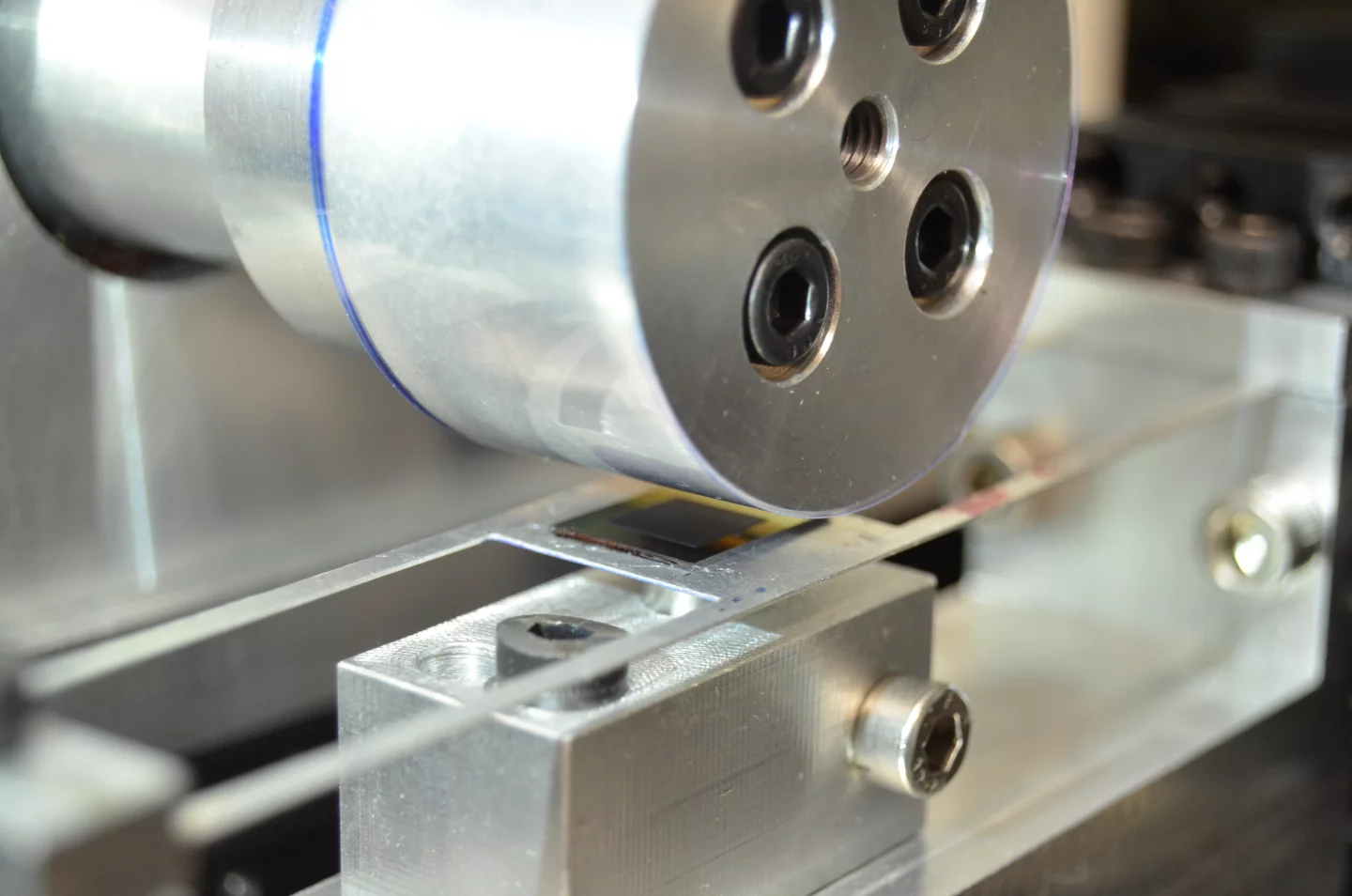 Researcher Dhanushkodi Mariappan built a machine, which included a motorized roller, to see whether the technology would work in an industrial setting
