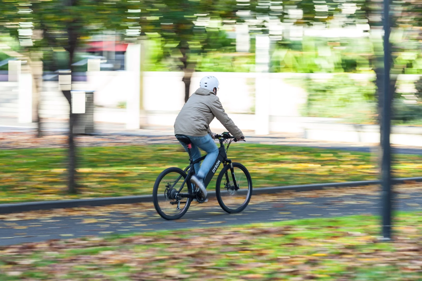 The Hard Tail's pedal assist engages pretty much instantly and intuitively, giving it great acceleration off the mark