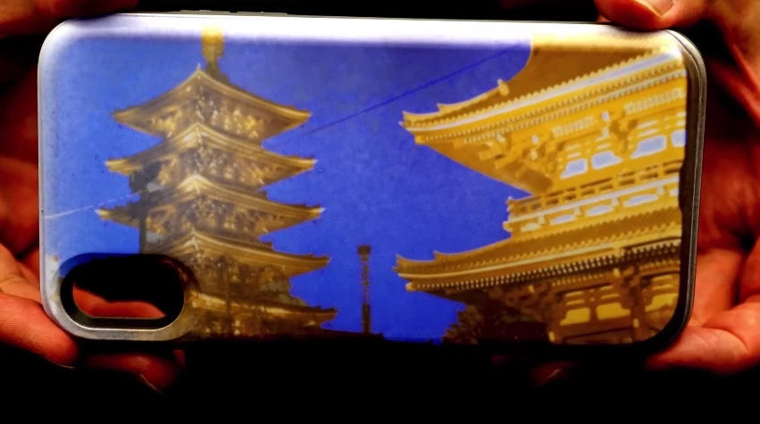 The PhotoChromeleon tech was used to apply this pattern to a smartphone case