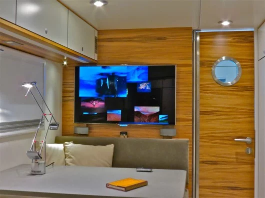 The Global XRS 7200 includes a full entertainment system and satellite Internet