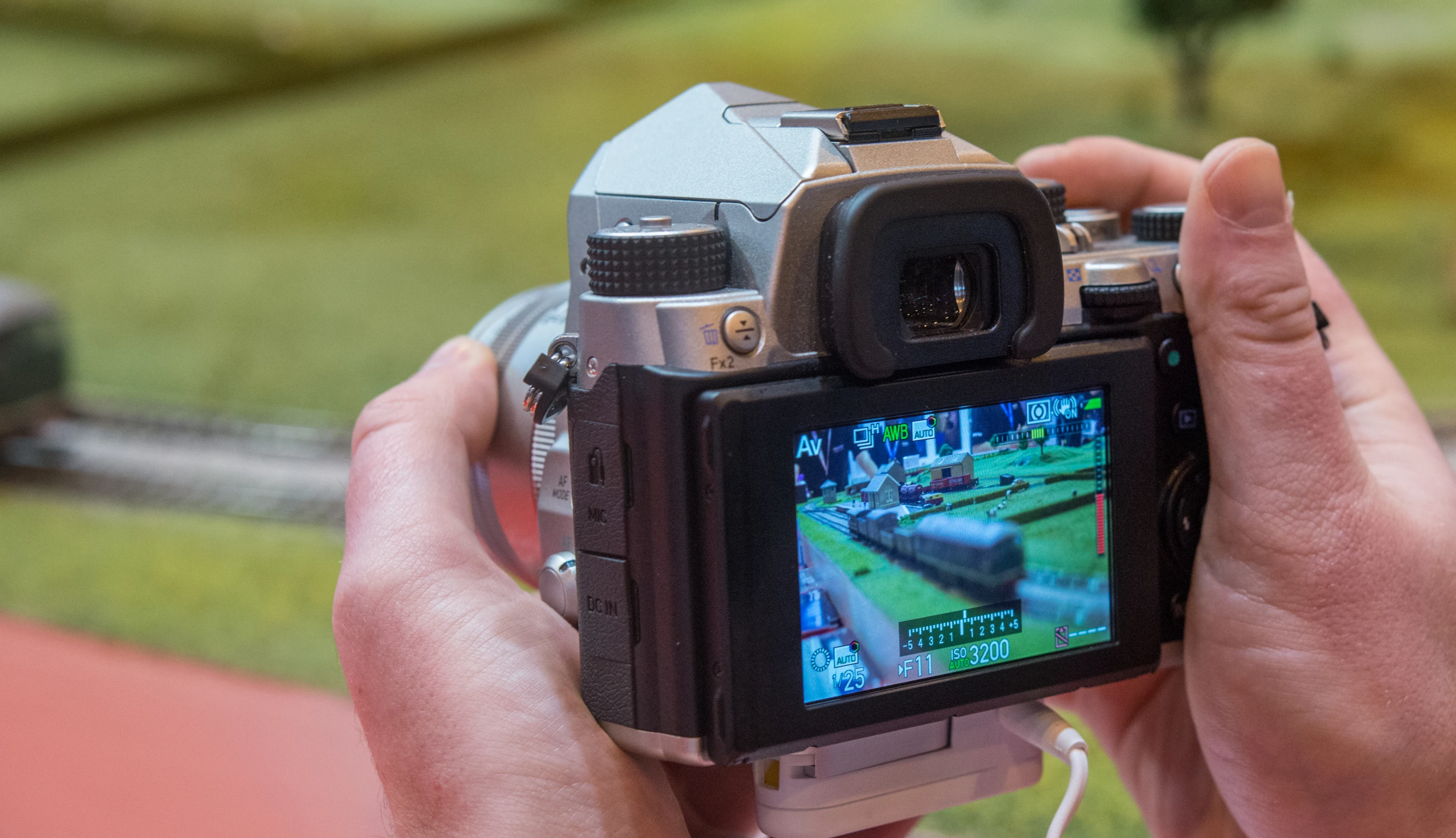 The built-in image stabilization of the Pentax KP lets you hand-hold shots at slower shutter speeds
