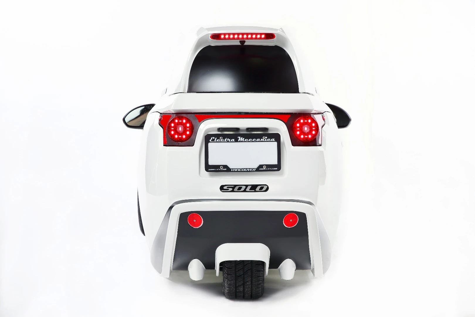 Electra Meccanica includes heated mirrors and daytime running lights in the Solo design