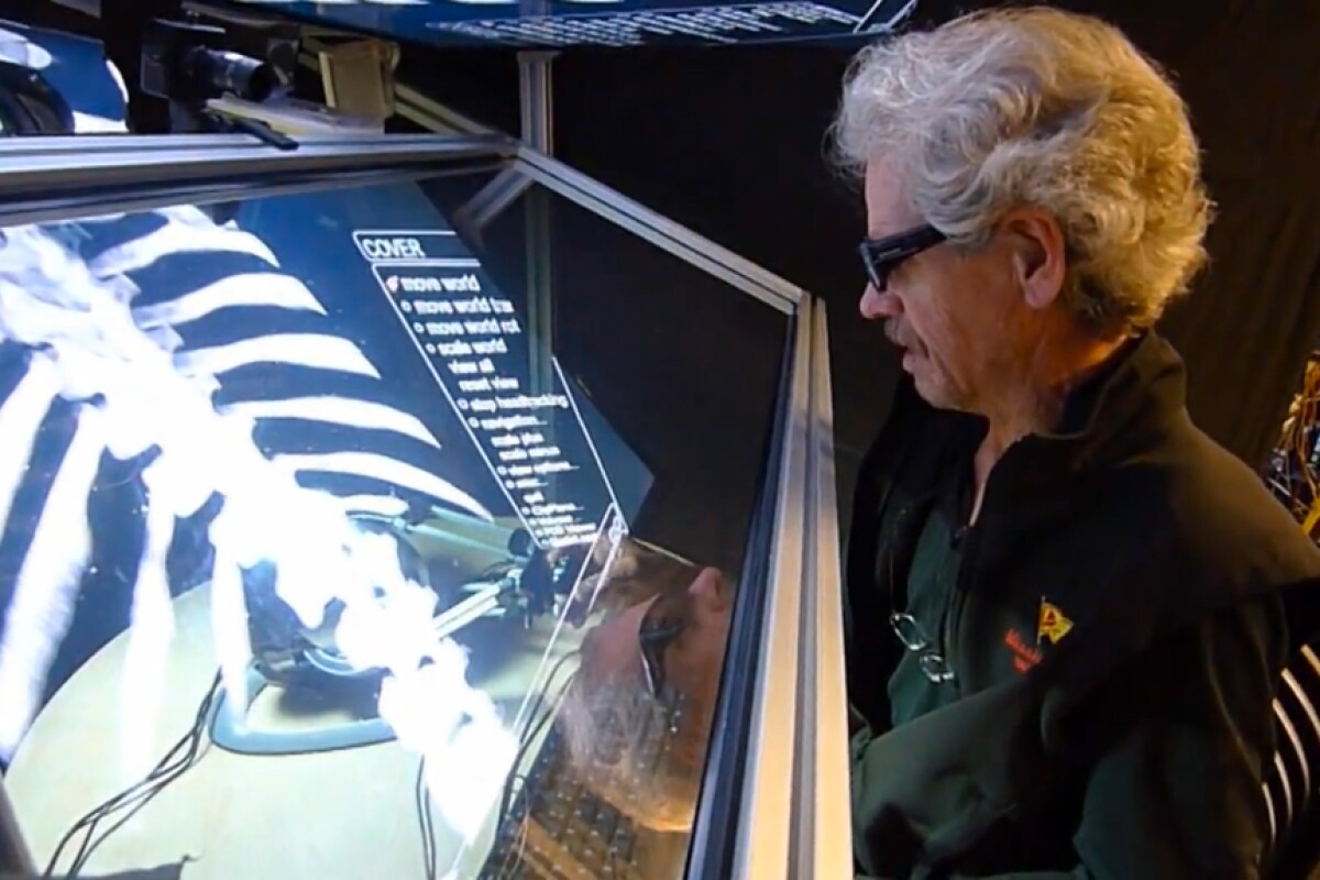 HeadsUp Virtual Reality device lets users see and ‘touch’ 3D images