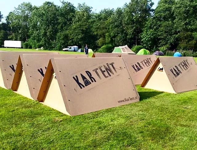 The previous triangular version of the KarTent