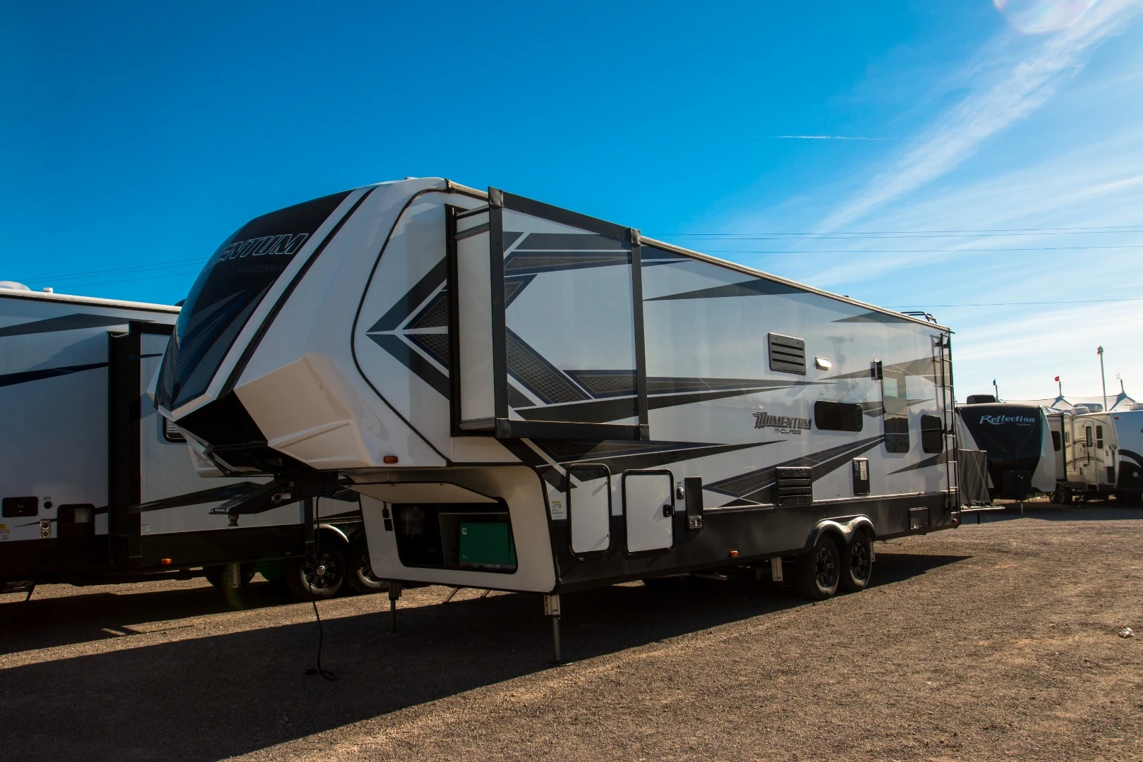 Grand Design Momentum Fifth Wheel
