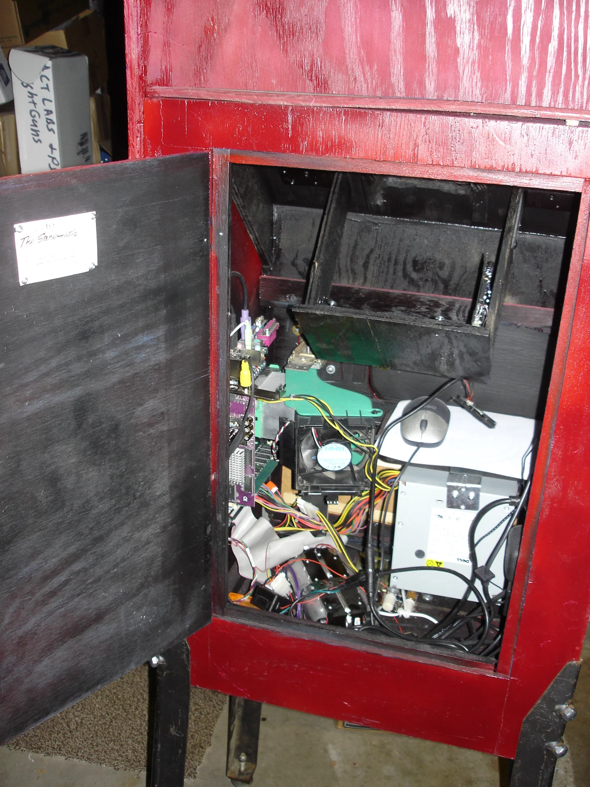 The inner workings of the reproduction peep show (Photo: Michael Ford)