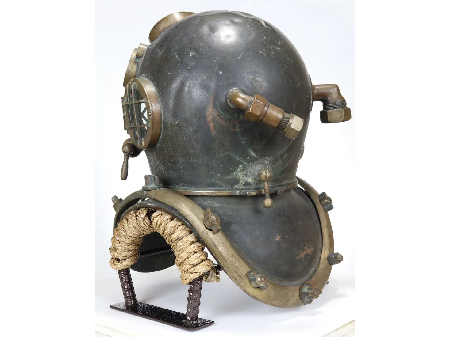 1916 US Navy Morse Mark V Diving Helmet Earliest Known! | Sold for: $24,780 by Nations Attic on July 19, 2020