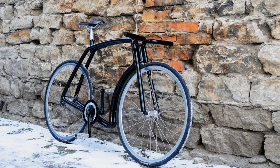 The Viks is a stainless steel fixed-gear commuter bike, made in Estonia