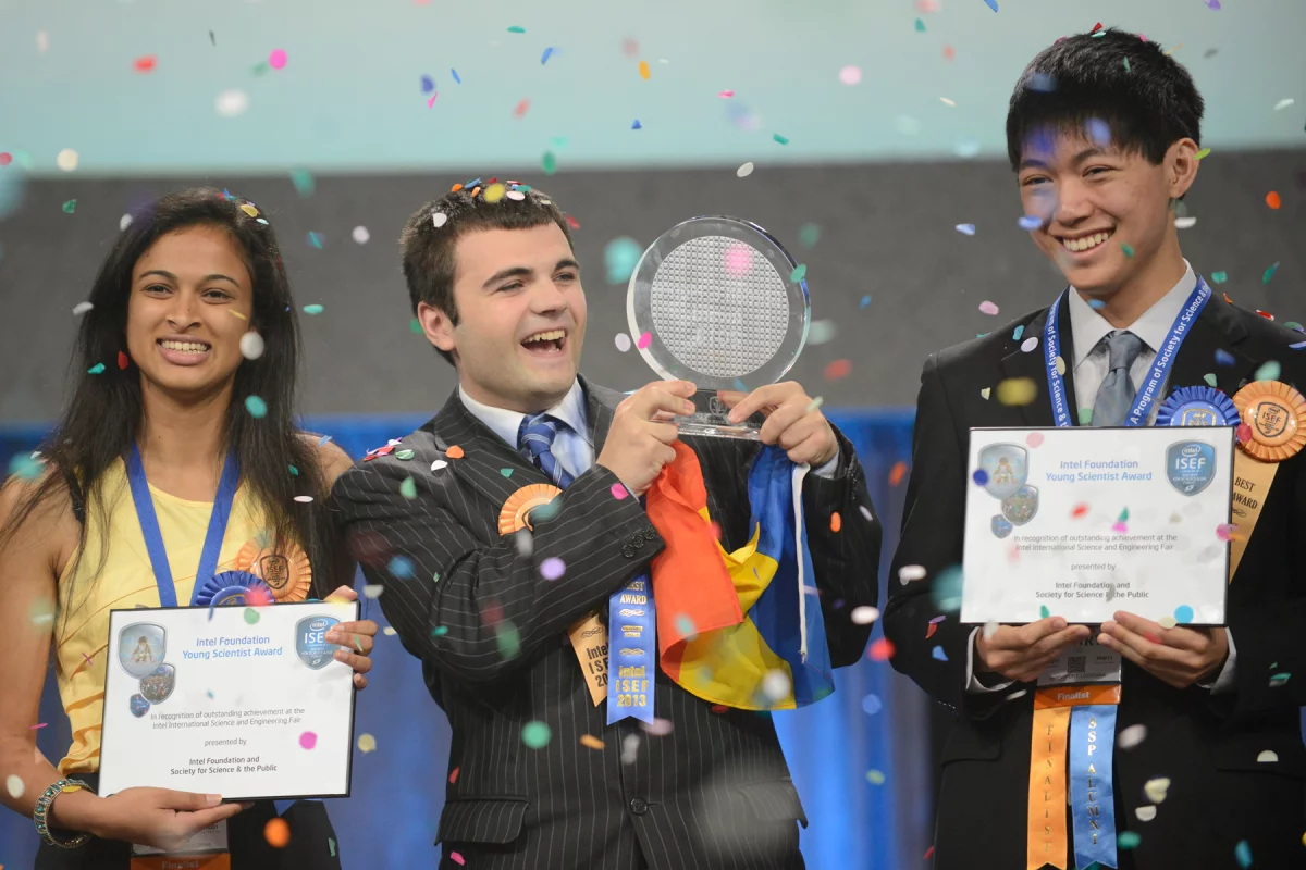 Gordon E. Moore Award winner Ionut Budisteanu (center), with Intel Foundation Young Scientist Award winners Eesha Khare and Henry Lin