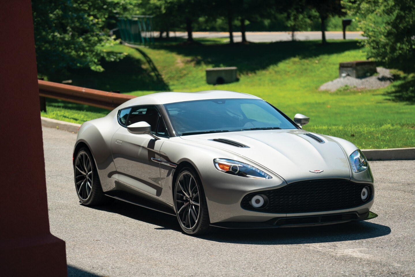 2018 Monterey Car Week Auction Report | 2018 Aston Martin Vanquish Zagato | Sold For $841,000 | Estimate: from $600,000 to $800,000 | No Reserve | Auction: RM-Sothebys | Lot 158 | Official Description