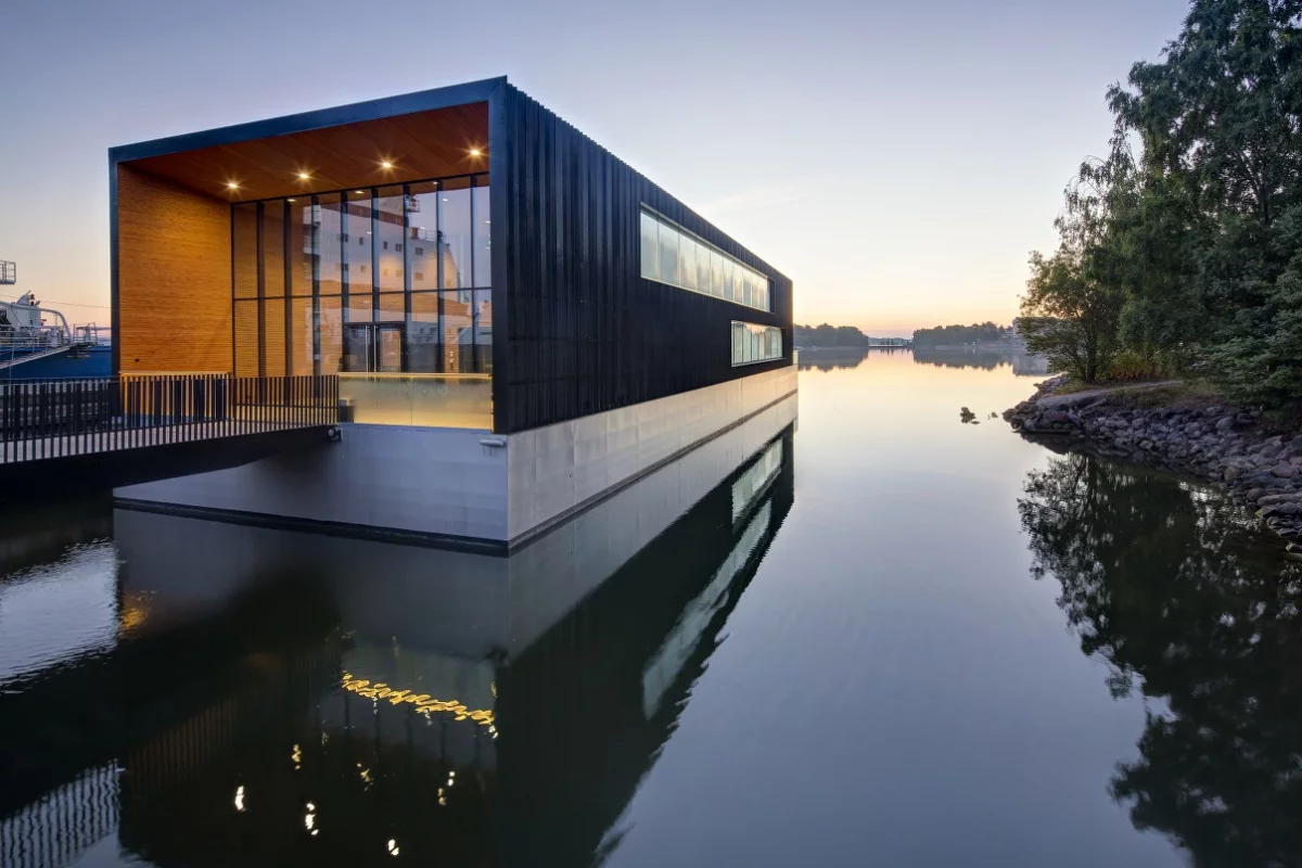 Arctia Shipping Ltd has moved its headquarters into a floating office building in Helsinki