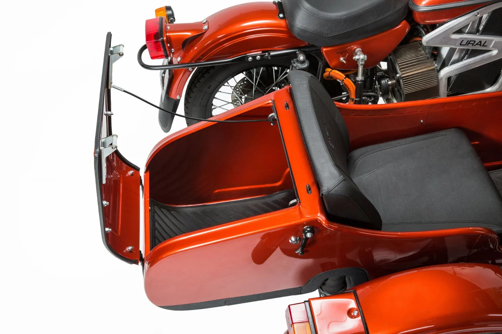 Ural's electric prototype: plenty of room in that trunk for more batteries