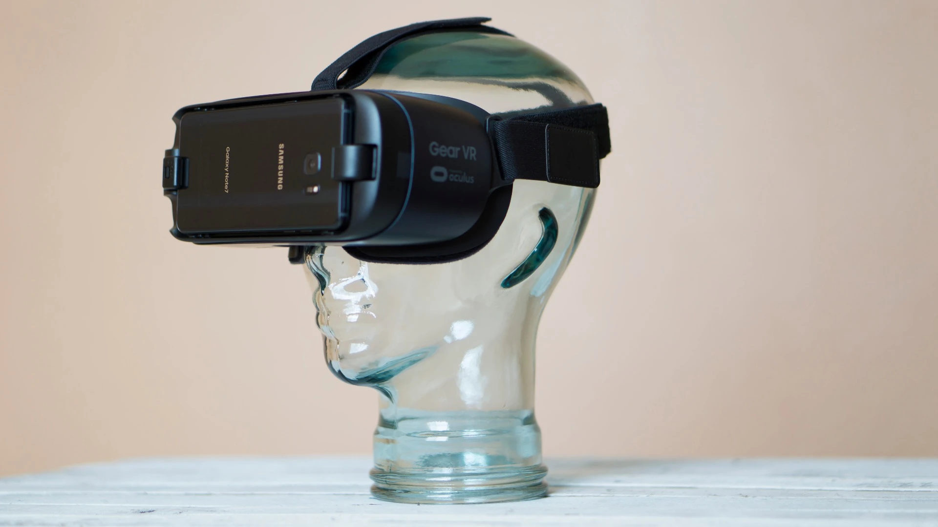 New Atlas reviews the 2016 Samsung Gear VR, an overall incremental upgrade with one big improvement