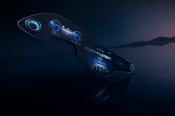 Mercedes-Benz broadens infotainment with the MBUX Hyperscreen
