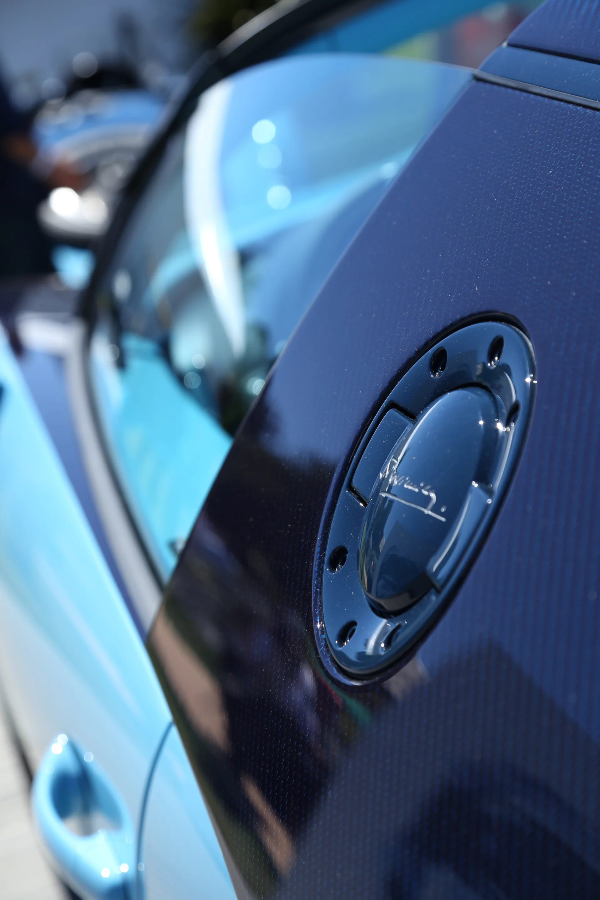 Legend Jean-Pierre Wimille signature on the fuel filler cap ensures viewers are clear about the car's commemorative status (Photo: Angus MacKenzie/Gizmag.com)