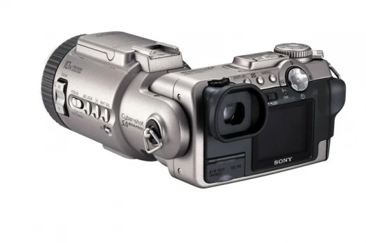 Sony F707 digital camera