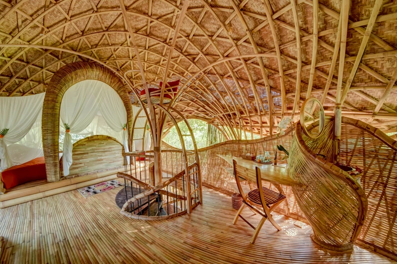 Bamboo is found in great abundance all over the tropics, and for some time the folks at Ibuku have been harnessing its impressive structural qualities to craft incredible homes, hotels, schools and spas