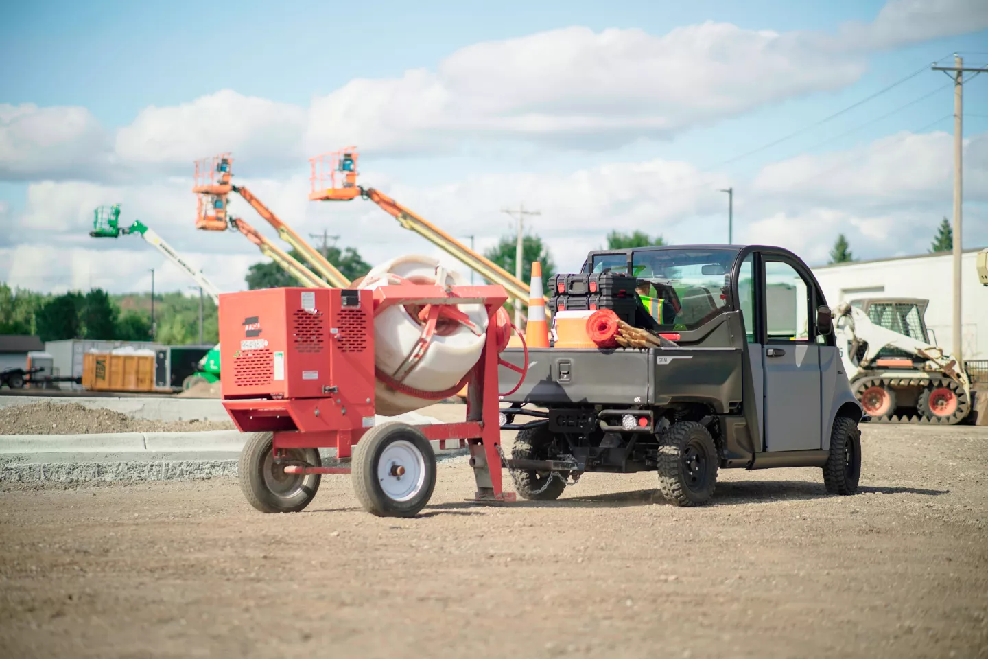 The GEM eX can tow up to 1,250 lb