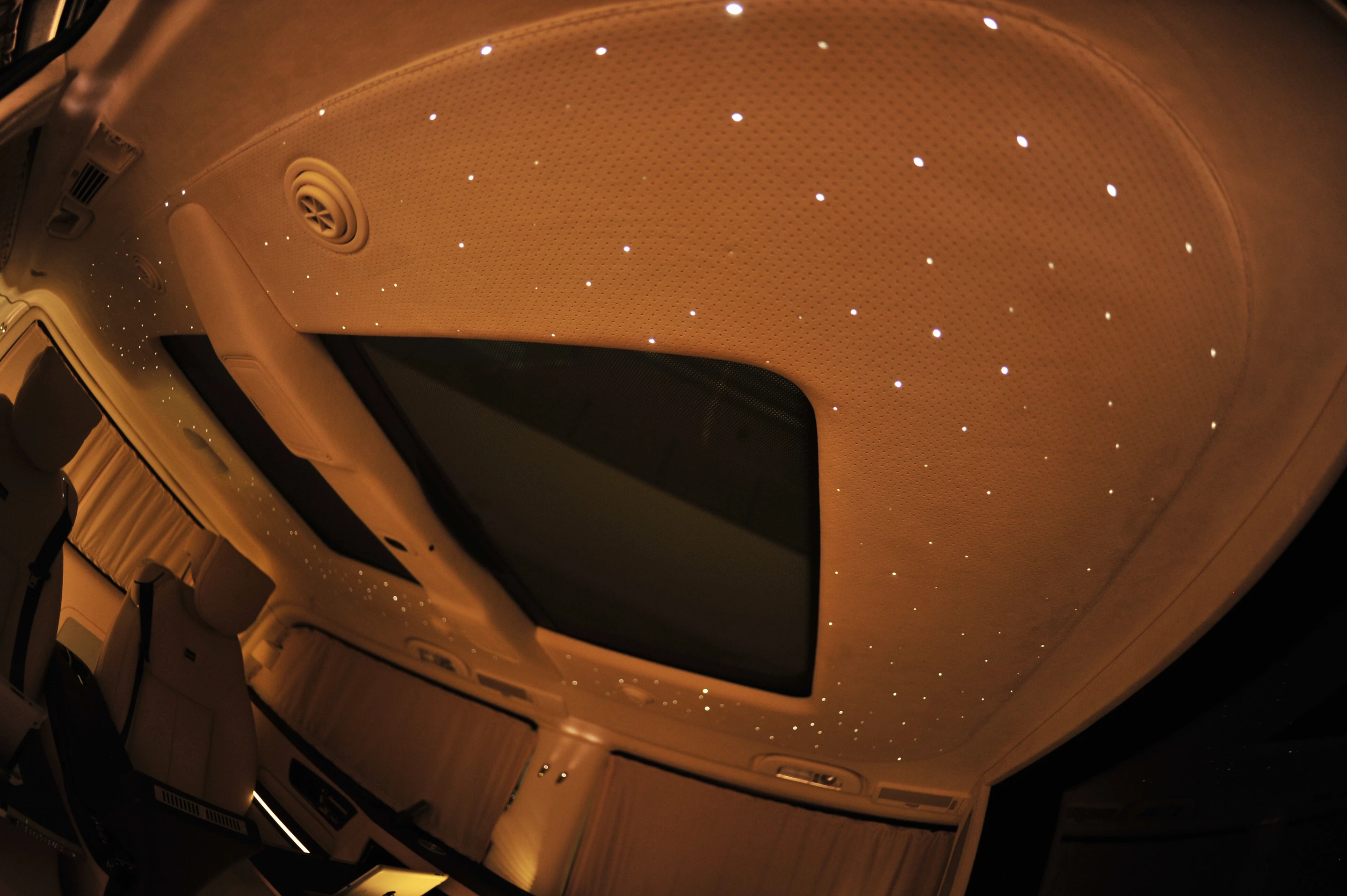 The BRABUS iBusiness 3D is based on the Viano - it is described as a 3D Multimedia Lounge on Wheels