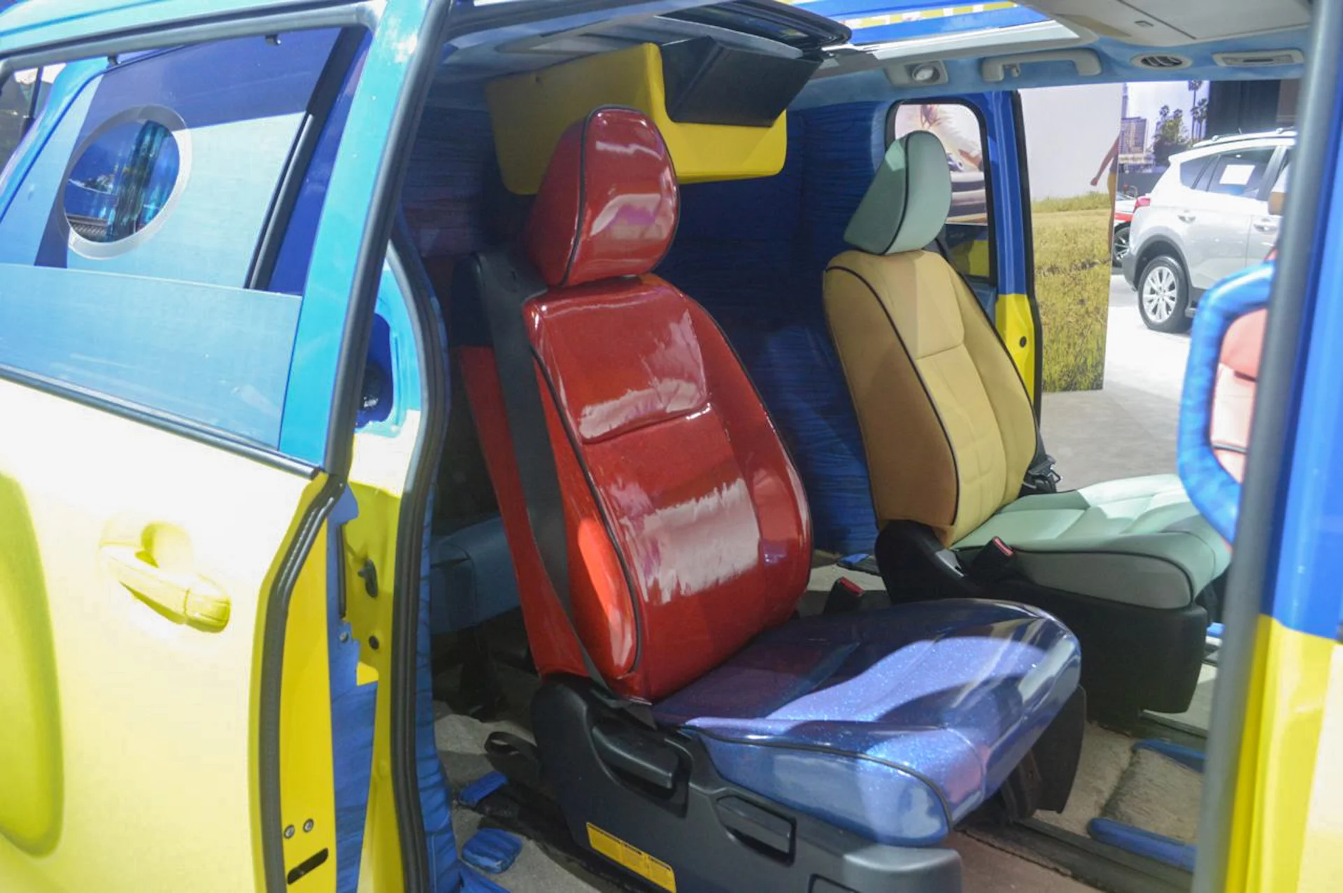 Toyota and Nickelodeon present the SpongeBob Sienna concept (Photo: C.C. Weiss/Gizmag)