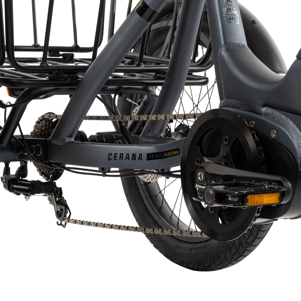 Shimano 7-speed shifting for ride flexibility