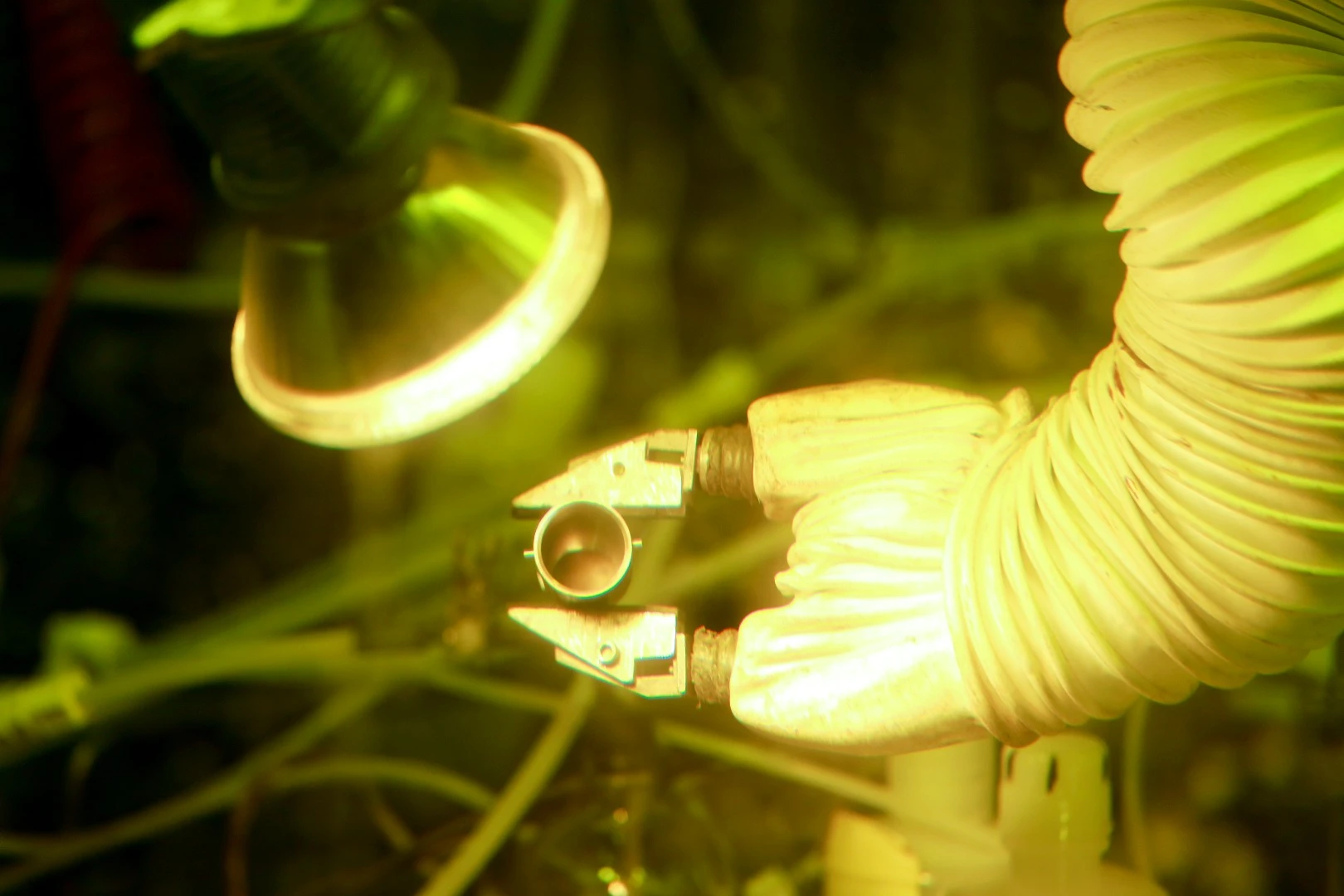 Remote manipulator used in processing PU-238 at ORNL