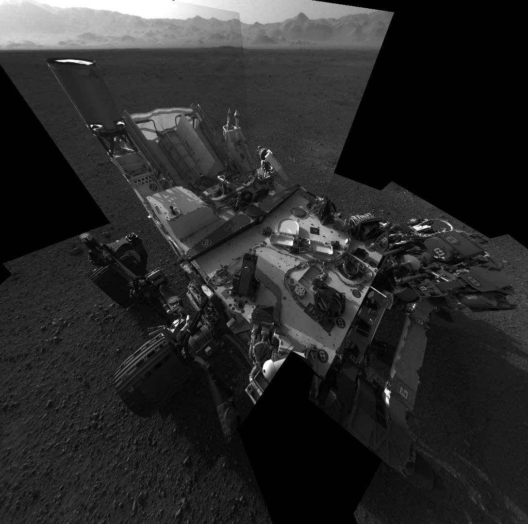 High angle self-portrait of Curiosity