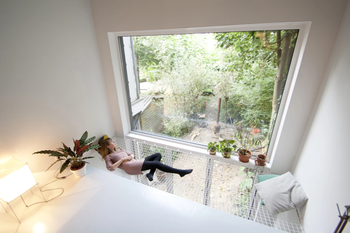 The SkinnyScar's garden-facing second floor hammock