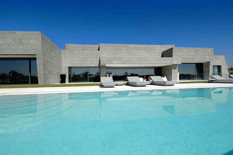"1001 Nights" private dwelling by architects A-Cero - rear garden area